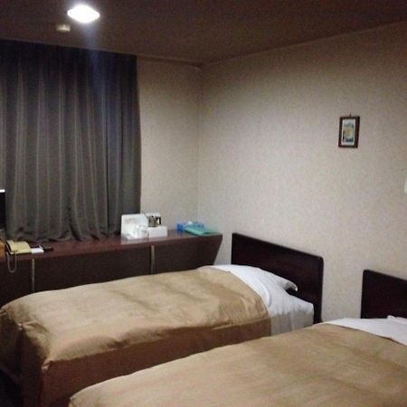 Business Hotel Kamoshita Мито Экстерьер фото